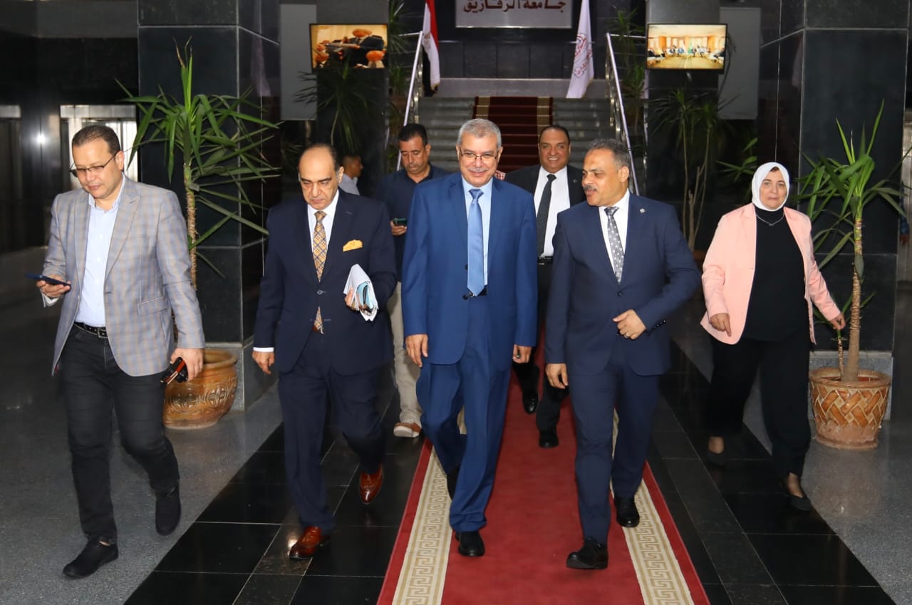 مجلس جامعة الزقازيق يعقد اجتماعه الدوري بحضور محافظ الشرقيه