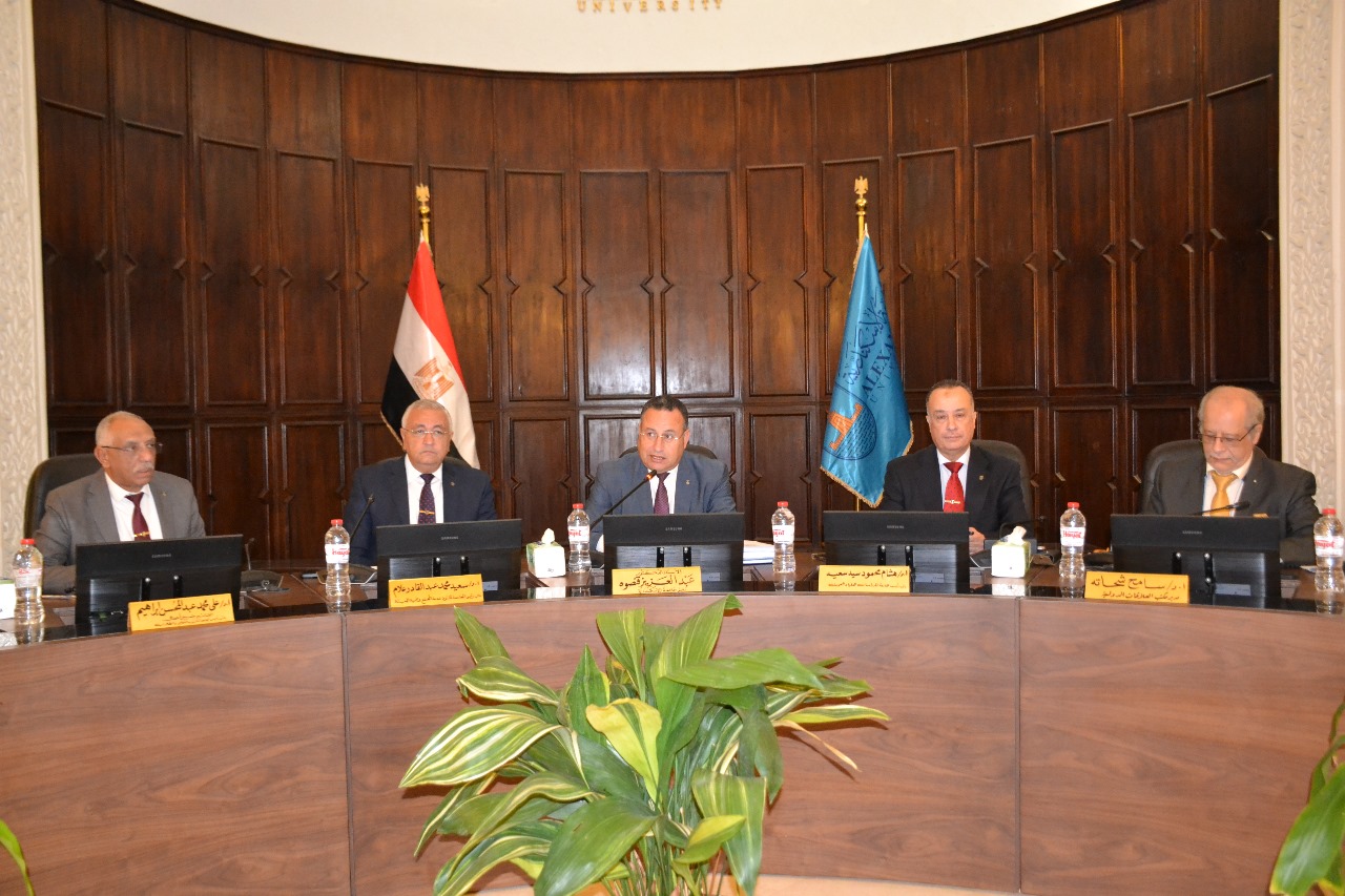 مجلس جامعة الإسكندرية يعلن عن بدء الدراسة فى ٢٨ سبتمبر المقبل ويؤكد على الإلتزام بضوابط حفلات التخرج 