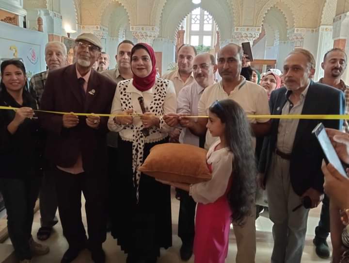 الفن بعيون مصريه بمكتبة القاهره الكبرى