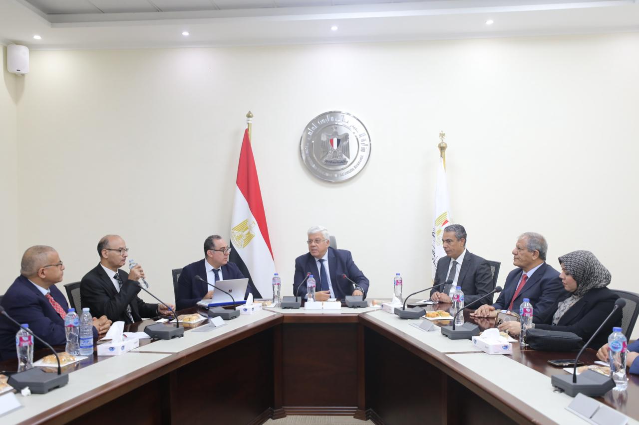 وزير التعليم العالي يكرم معهد النيل العالي للهندسة والتكنولوجيا بالمنصورة بمناسبة حصوله على اعتماد ABET الأمريكي