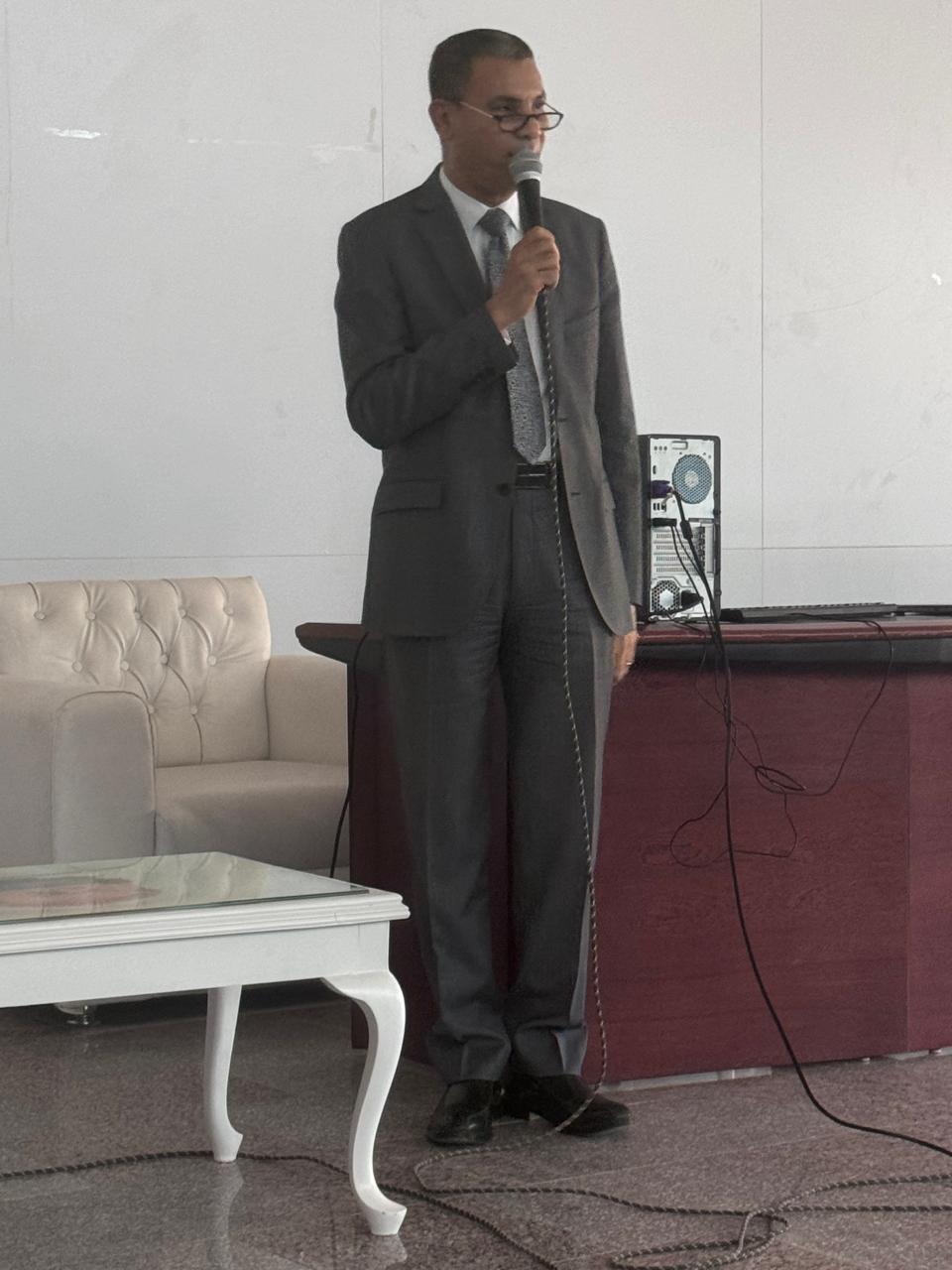 كلية الطب جامعة أسوان تستقبل الطلاب الجدد بندوة تعريفية لأقسامها العلمية 