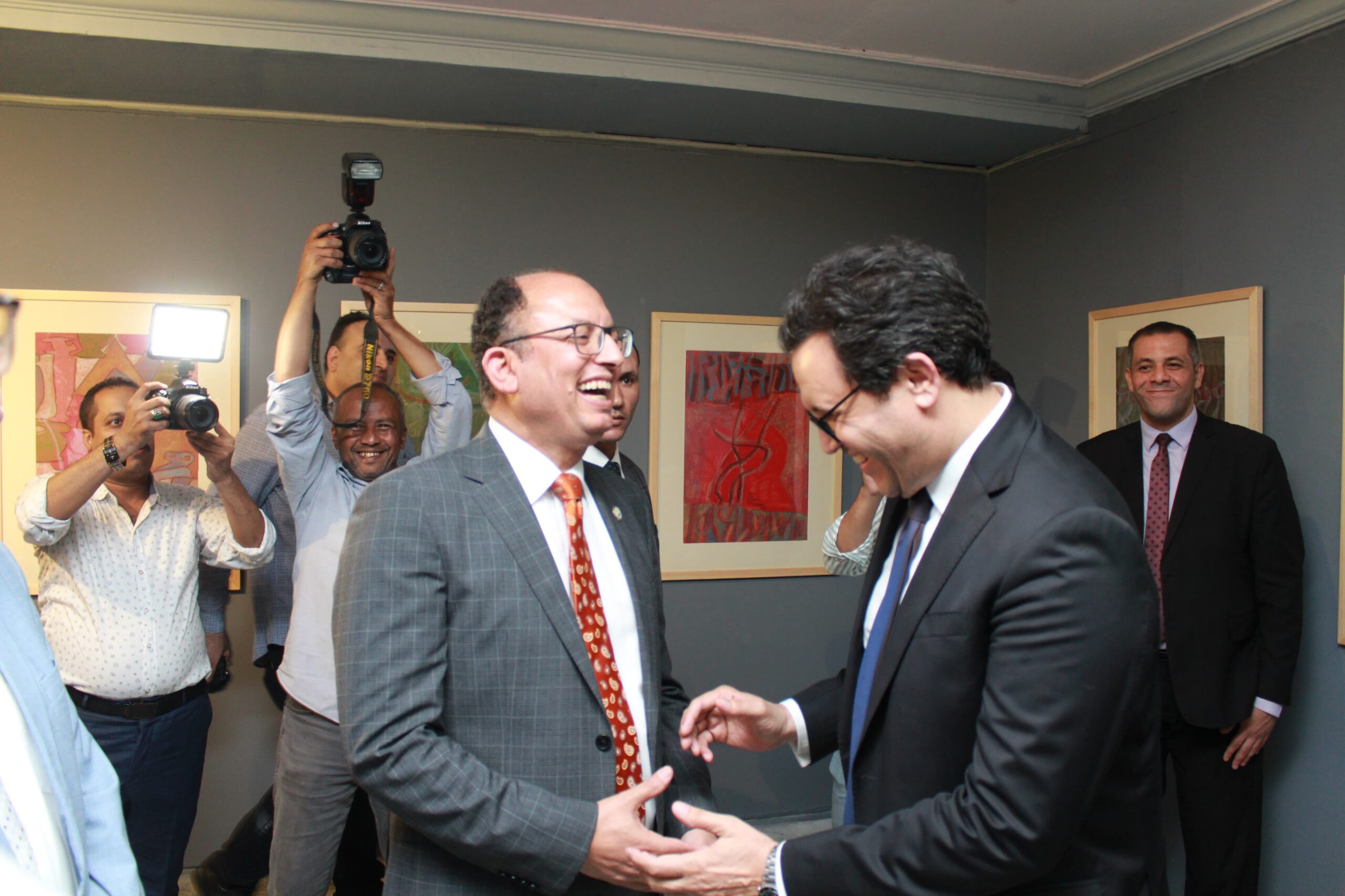 بحضور وزير الثقافة: إفتتاح معرض “تواصل الأجيال”