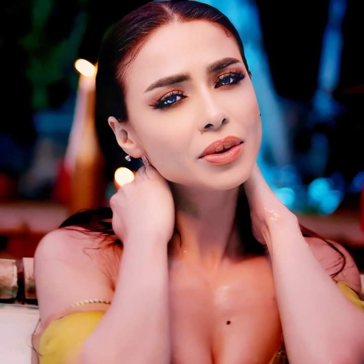 دوللي شاهين تطرح كليب أغنيتها الجديدة انا الحاجة الحلوة