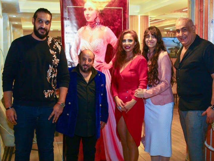 دوللي شاهين ومؤتمر صحفي للاعلان عن اغنيتها الجديدة انا الحاجة الحلوة