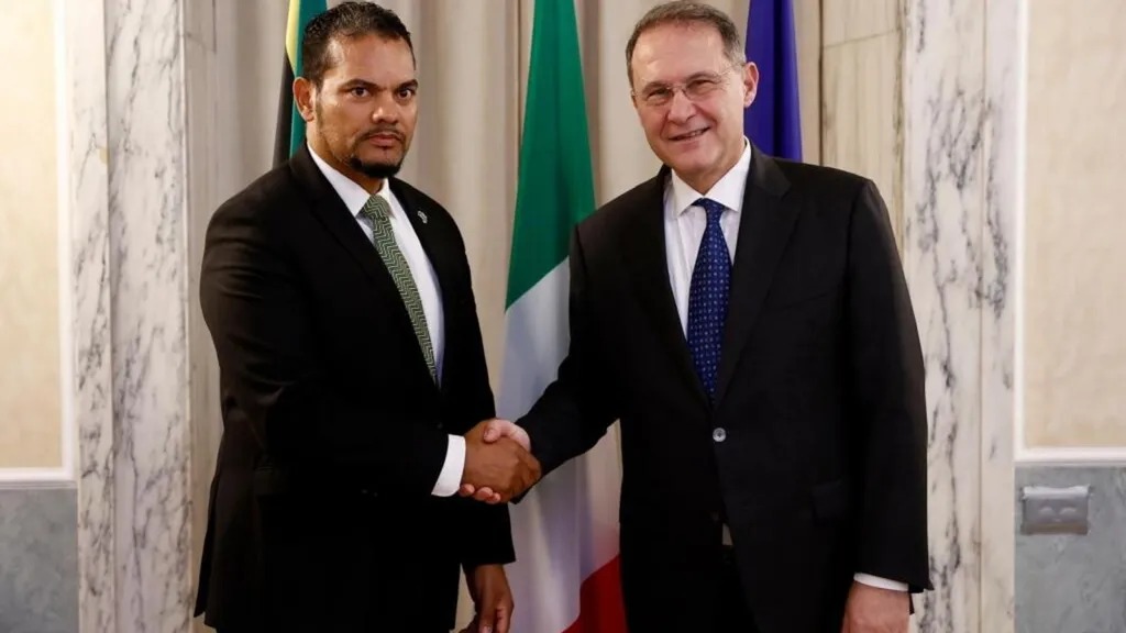 مشاورات ثنائية بين إيطاليا وجنوب أفريقيا في روما