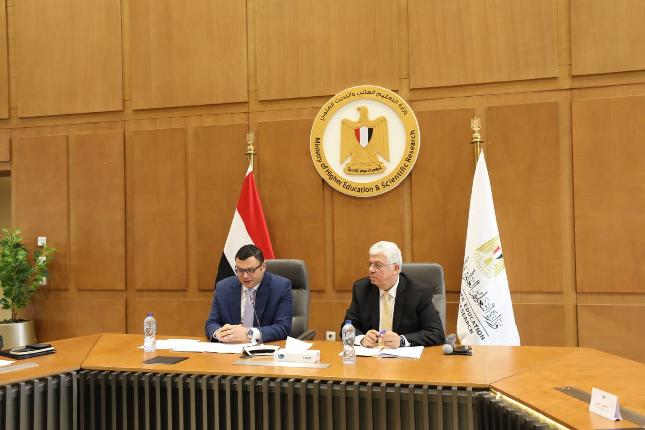 وزيرا التعليم العالي والإسكان يبحثان موقف تنفيذ وتشغيل جامعتي العلمين الدولية والمنصورة الجديدة واوجه التعاون المشترك
