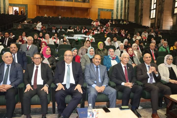 رئيس جامعة المنوفية يشهد حفل كورال الجامعة الموسيقي ضمن فعاليات إحتفال الجامعة بعيدها ال 48