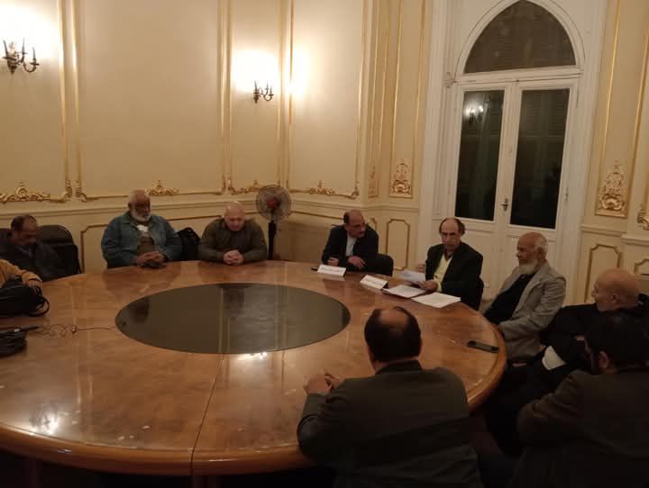 نماذج من الشعر الحديث على طولة مكتبة القاهره الكبرى 