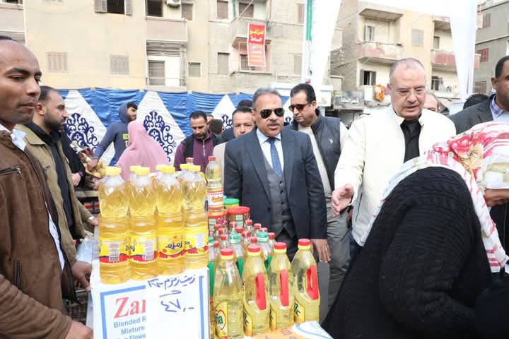 محافظ الشرقية يفتتح سوق اليوم الواحد في بلبيس