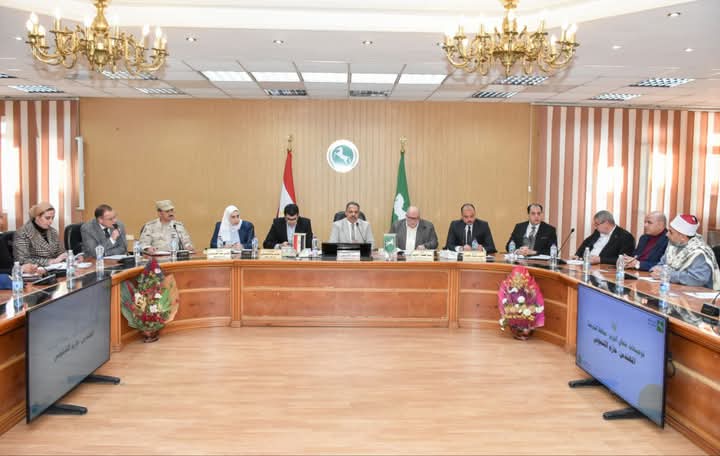 محافظ الشرقية يترأس إجتماع المجلس التنفيذي ويقدم التهنئة لرئيس الجمهورية بمناسبة الذكري الـ 73 لأعياد الشرطة ورحلتي الإسراء والمعراج