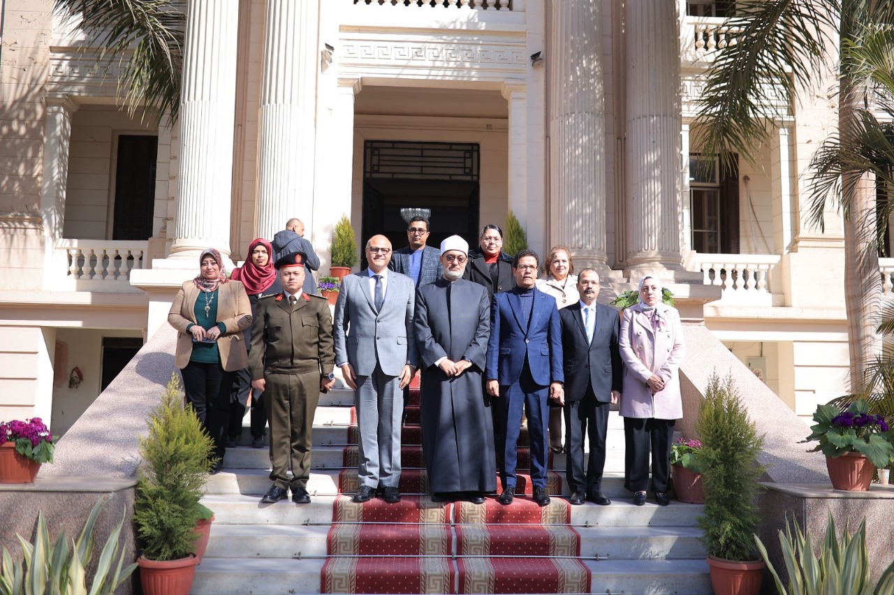محافظ القليوبية ورئيس جامعة بنها يستقبلان مفتى الديار المصرية