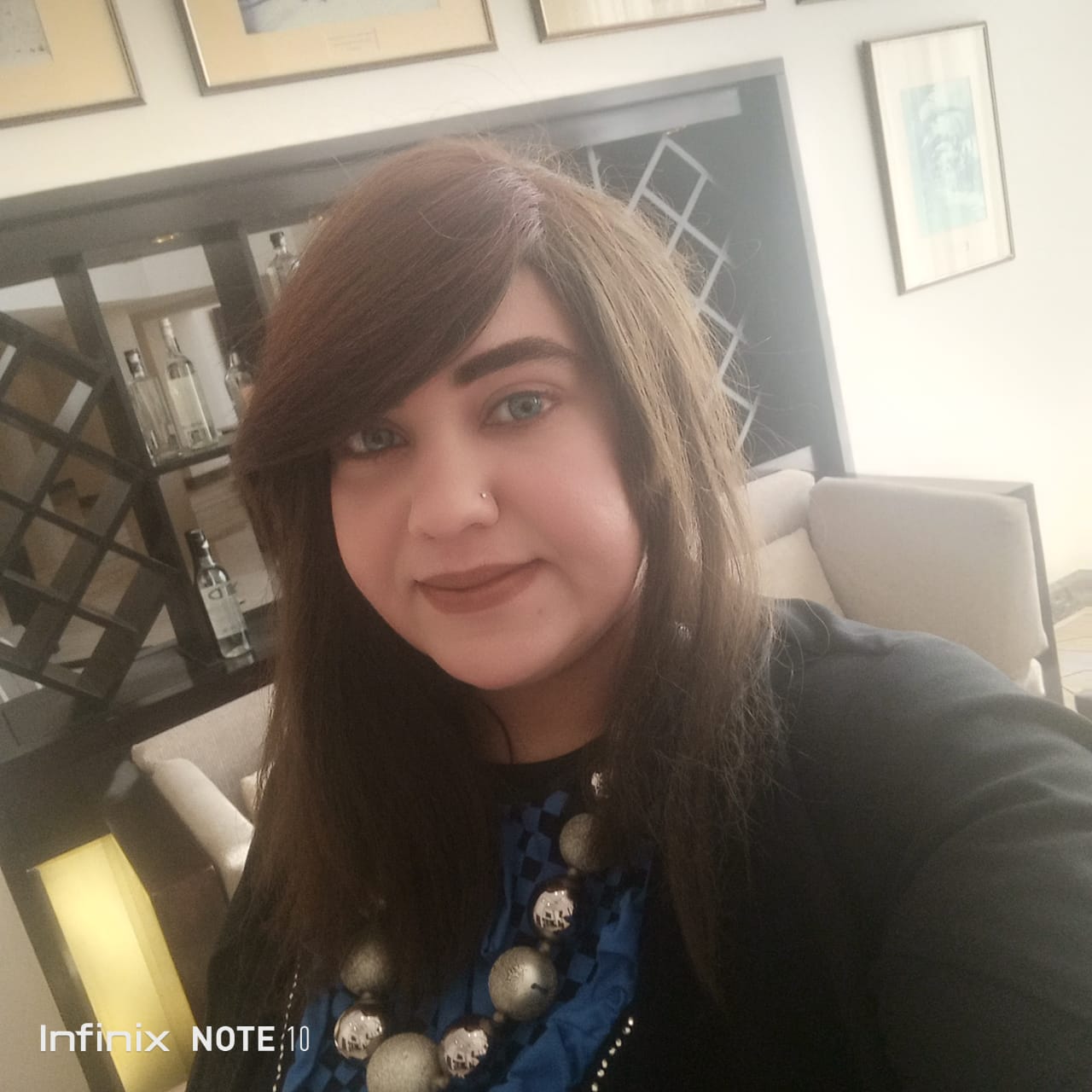 وبِكُلِ دهشة عرِفتُ أن كُلَ من حولِى خان، لكِن تأقلمتُ على أىّ حال عما يُثار