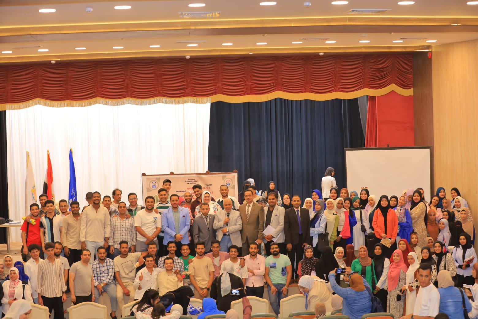 جامعة أسوان تحتضن ملتقيات علمية كبرى في الخدمة الاجتماعية: الذكاء الاصطناعي والرقمنة في صلب النقاشات بمشاركة جامعات الفيوم وأسيوط