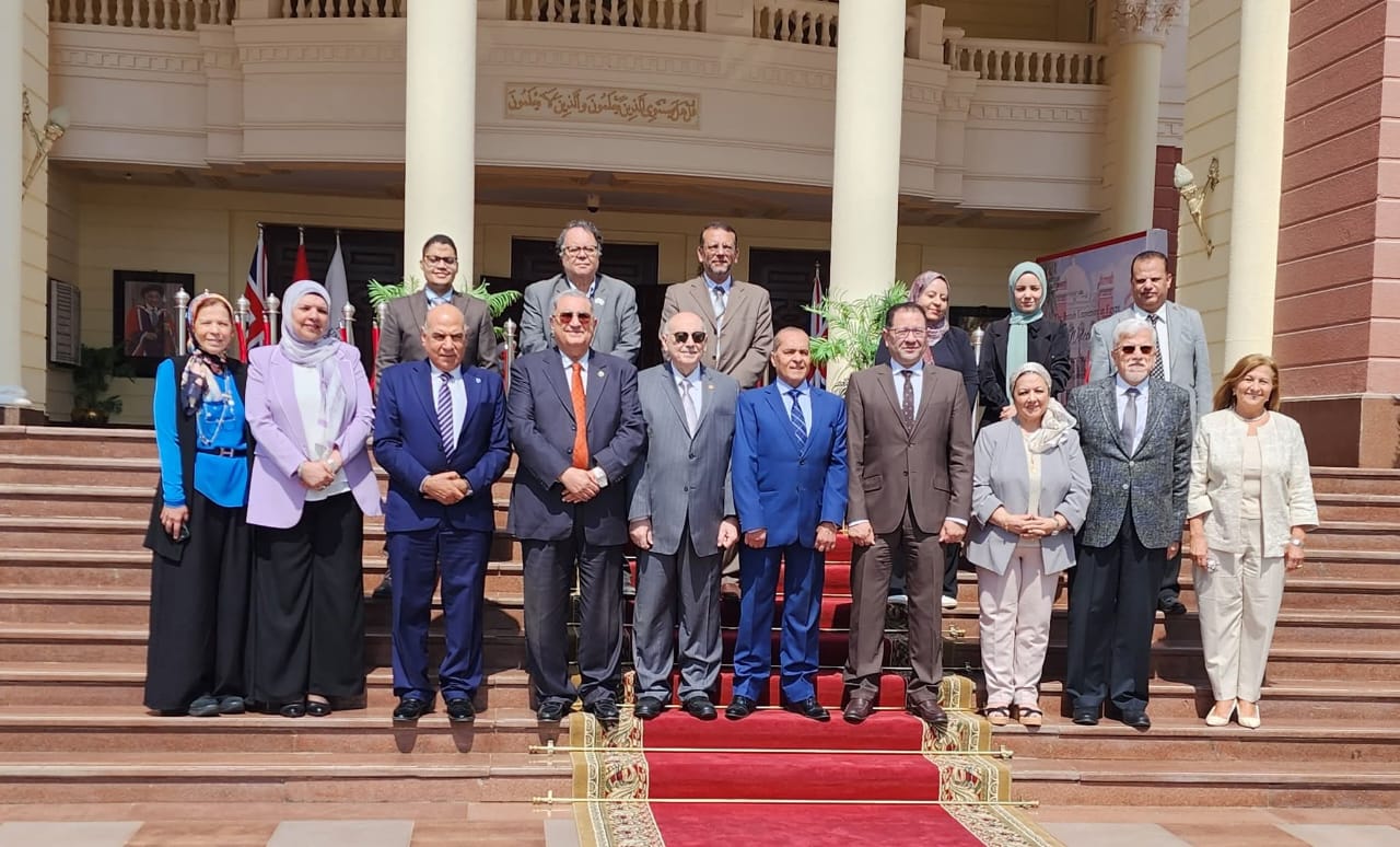 اجتماع لجنة قطاع الدراسات البينية بالجامعة البريطانية في مصر