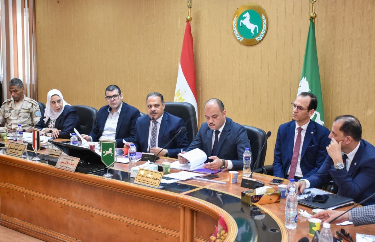 محافظ الشرقية يُؤكد على ضرورة إستمرار تأمين ومتابعة سير إمتحانات الثانوية العامة والأزهرية 