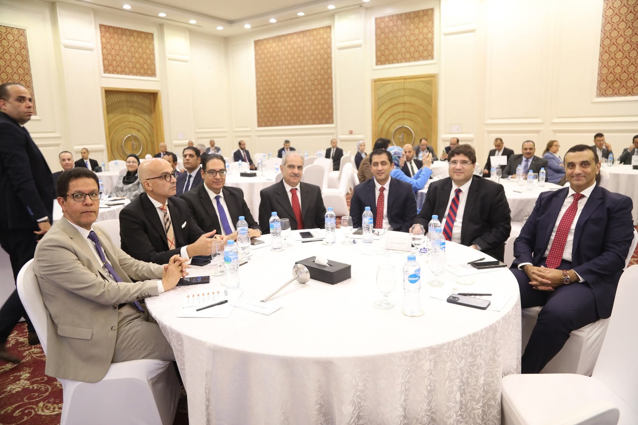 وزير التعليم العالي يكرم جامعة أسوان لإدراجها لأول مرة في تصنيف QS لعام 2026 ضمن أفضل الجامعات عالمياً