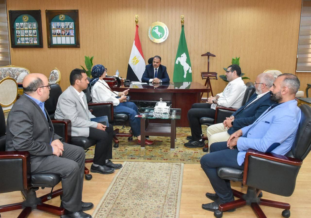 محافظ الشرقية يلتقى رئيس معهد تكنولوجيا المعلومات “ITI” بوزارة الإتصالات وتكنولوجيا المعلومات