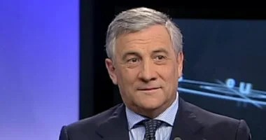 وزير الخارجية الإيطالي يدعو إسرائيل إلى وقف عملياتها في قطاع غزة