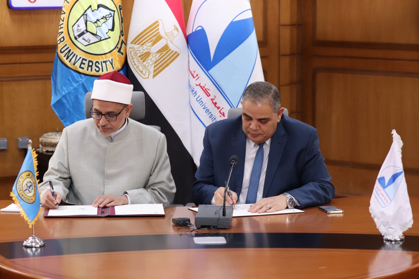 رئيس جامعة كفر الشيخ يستقبل رئيس جامعة الأزهر لتوقيع بروتوكول تعاون مشترك بين الجامعتين