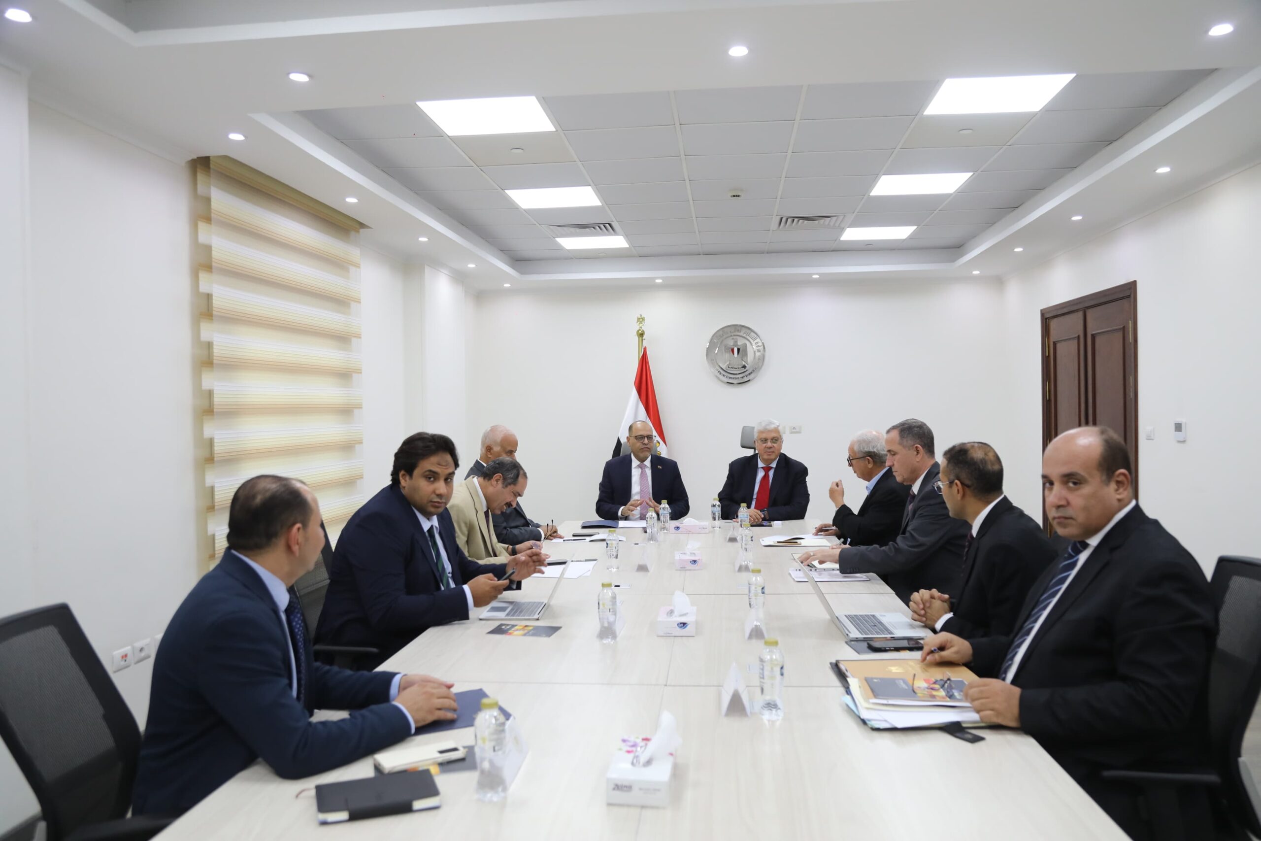 وزيرا التعليم العالي والعمل يبحثان سبل تعزيز التعاون والتكامل بين الوزارتين