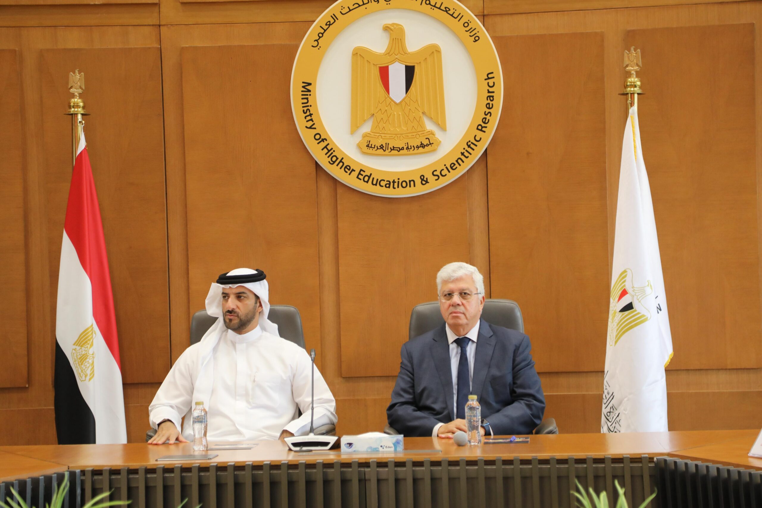 وزير التعليم العالي يبحث سبل التعاون مع نائب حاكم الشارقة ورئيس جامعة الشارقة