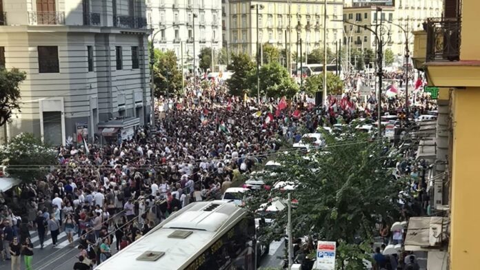 الإيطاليون يتحدون الطقس السيئ ويخرجون في 80 مسيرة داعمة لفلسطين في كل أنحاء البلاد