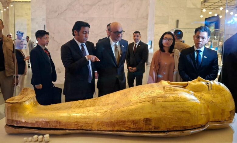 رئيس سنغافوره يزور المتحف القومي للحضاره المصريه اليوم