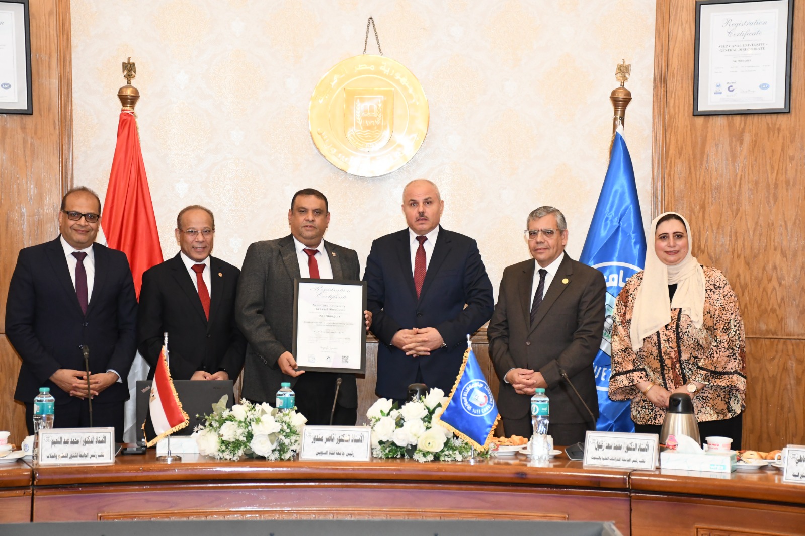 جامعة قناة السويس تكرم خمس كليات وإدارة الجامعة لحصولهم على شهادة الأيزو 21001:2018 وتجديد شهادة الأيزو 9001:2015
