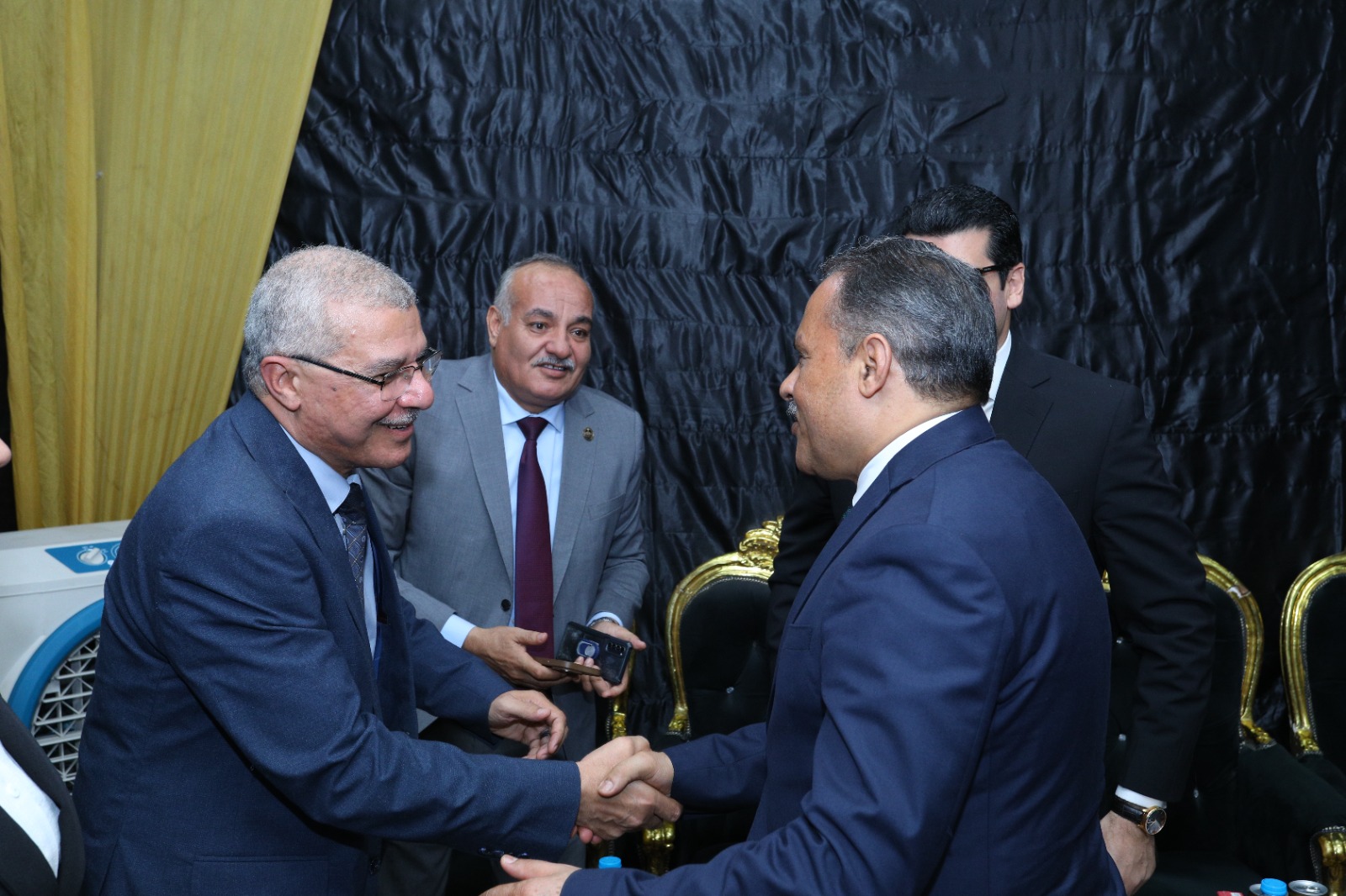 رئيس جامعة الزقازيق يشارك في فعاليات مهرجان الخيول العربية بمدينة العاشر من رمضان. 