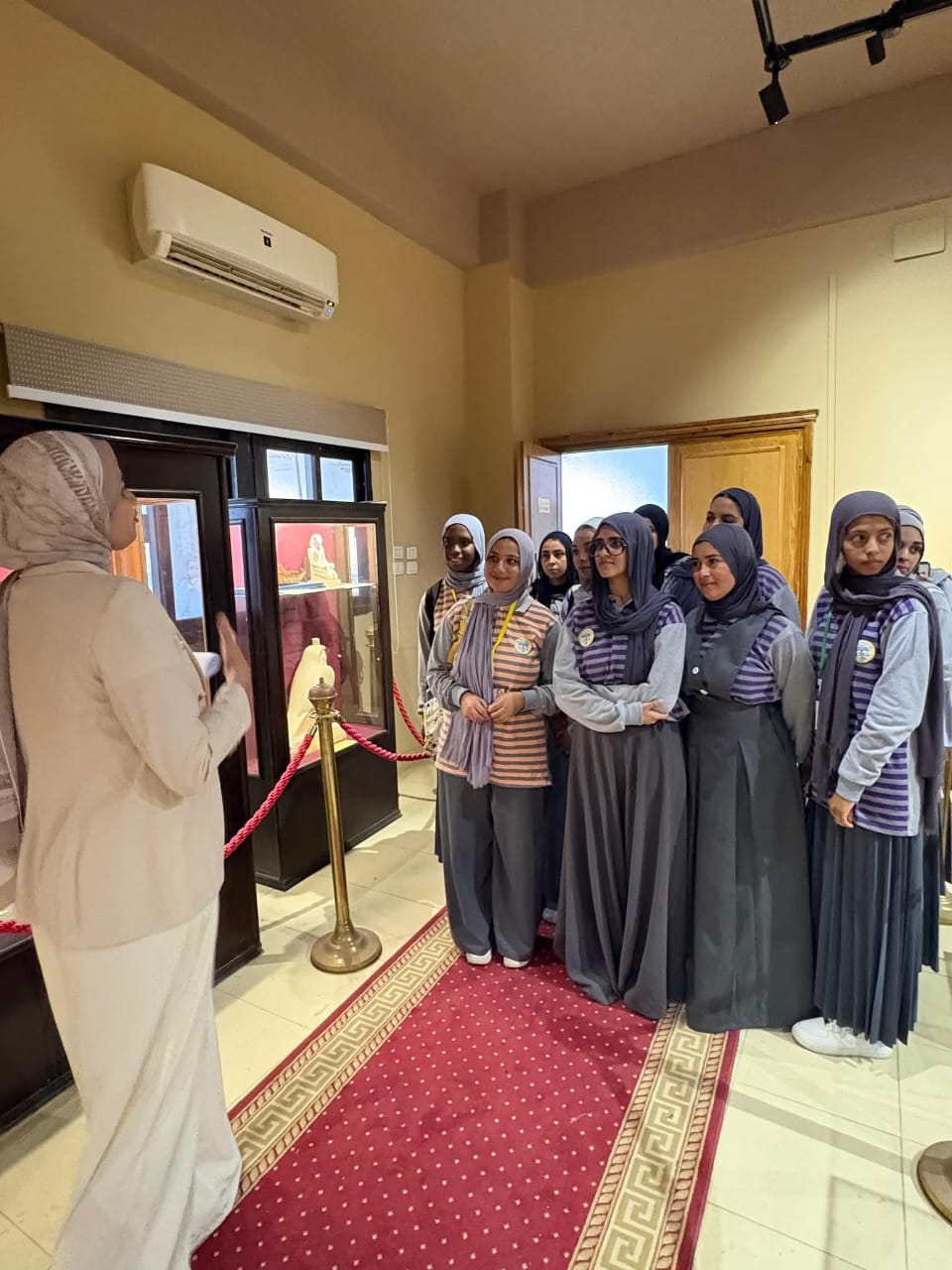 زيارة ميدانية مميزة لطالبات المدرسة الثانوية الفنية الفندقية لكلية السياحة والفنادق بجامعة قناة السويس