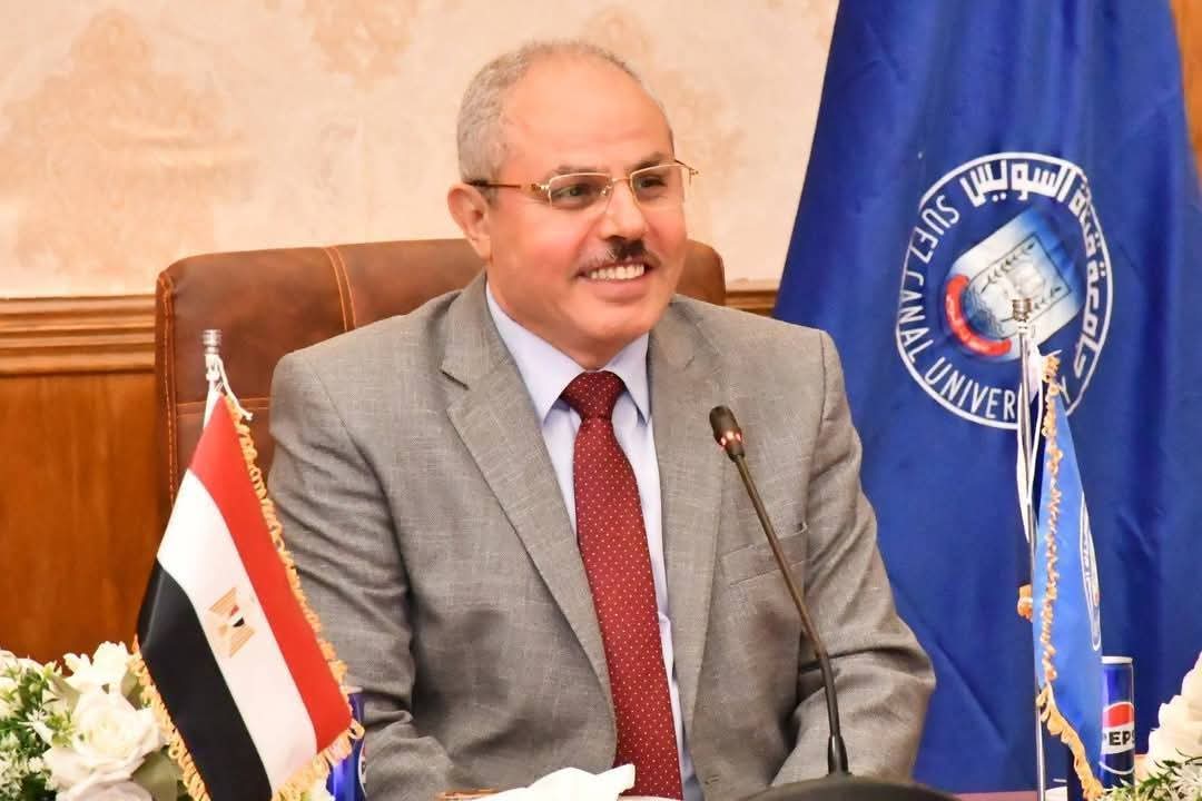 انطلاق المرحلة الثانية لمركز القيادات الطلابية بجامعة قناة السويس بندوات توعوية تثقيفية لتنمية وعي ومهارات الطلاب