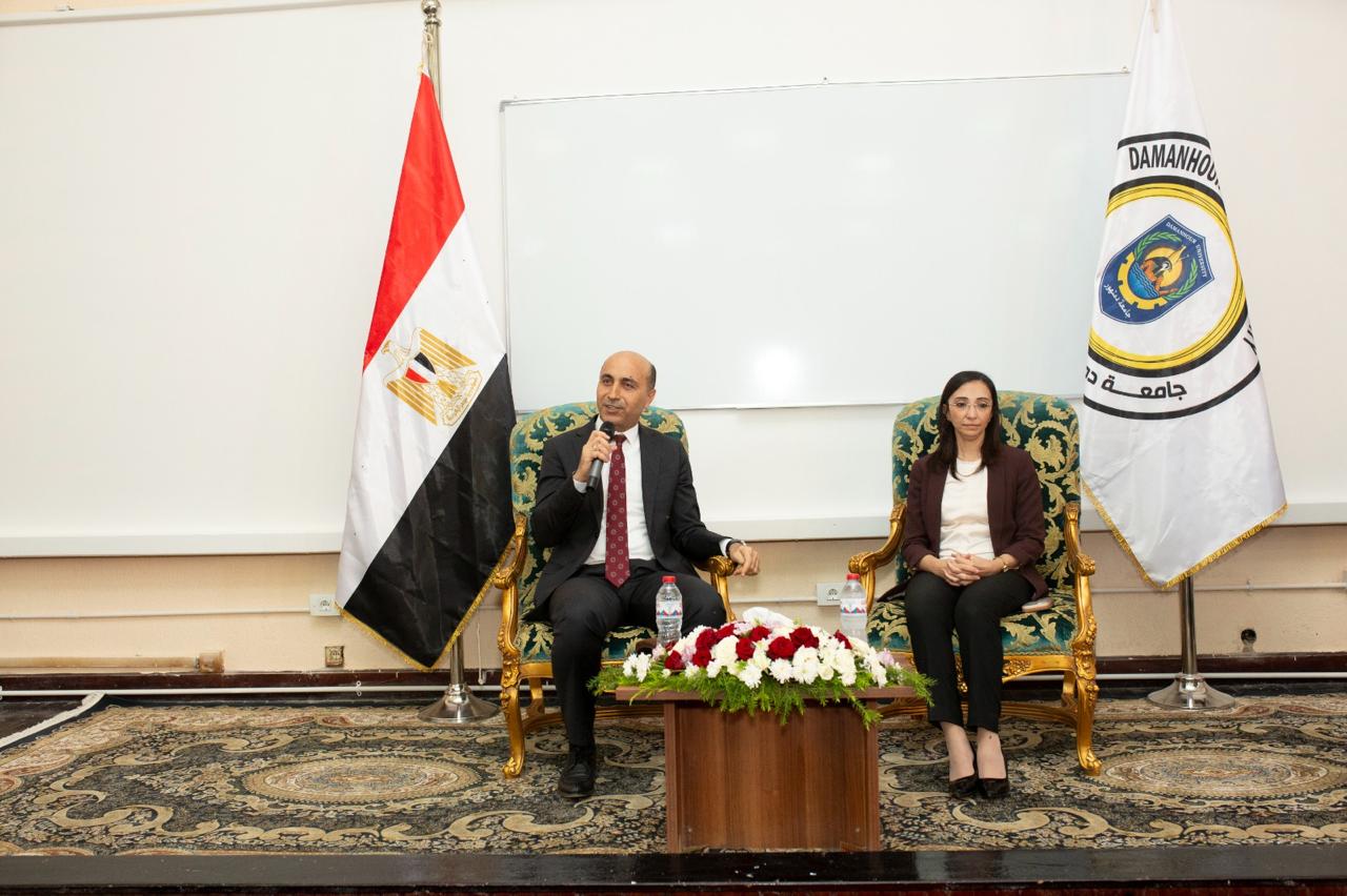 رئيس جامعة دمنهور يشهد حفل استقبال الطلاب الجدد بجامعة دمنهور الأهلية