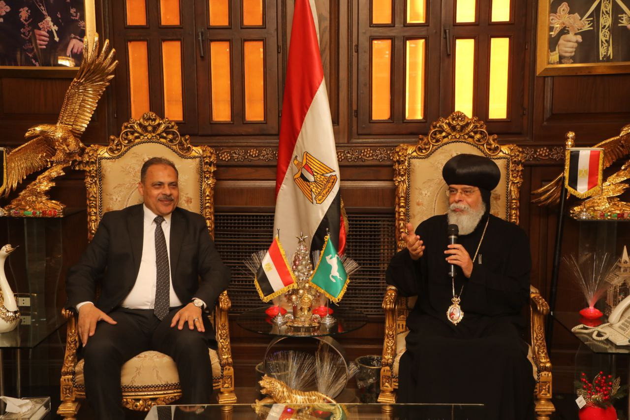 محافظ الشرقية يزور المطرانية والكنيسة الكاثوليكية بالزقازيق لتقديم التهنئة للأخوة المسيحيين بعيد الميلاد المجيد