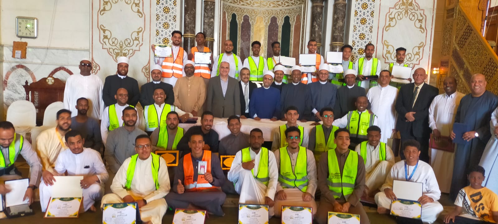 جامعة أسوان تشيد بدور الشباب في تنظيم شعائر العيد.. وتكريم مميز لمنظمي صلاة عيد الفطر بكورنيش النيل