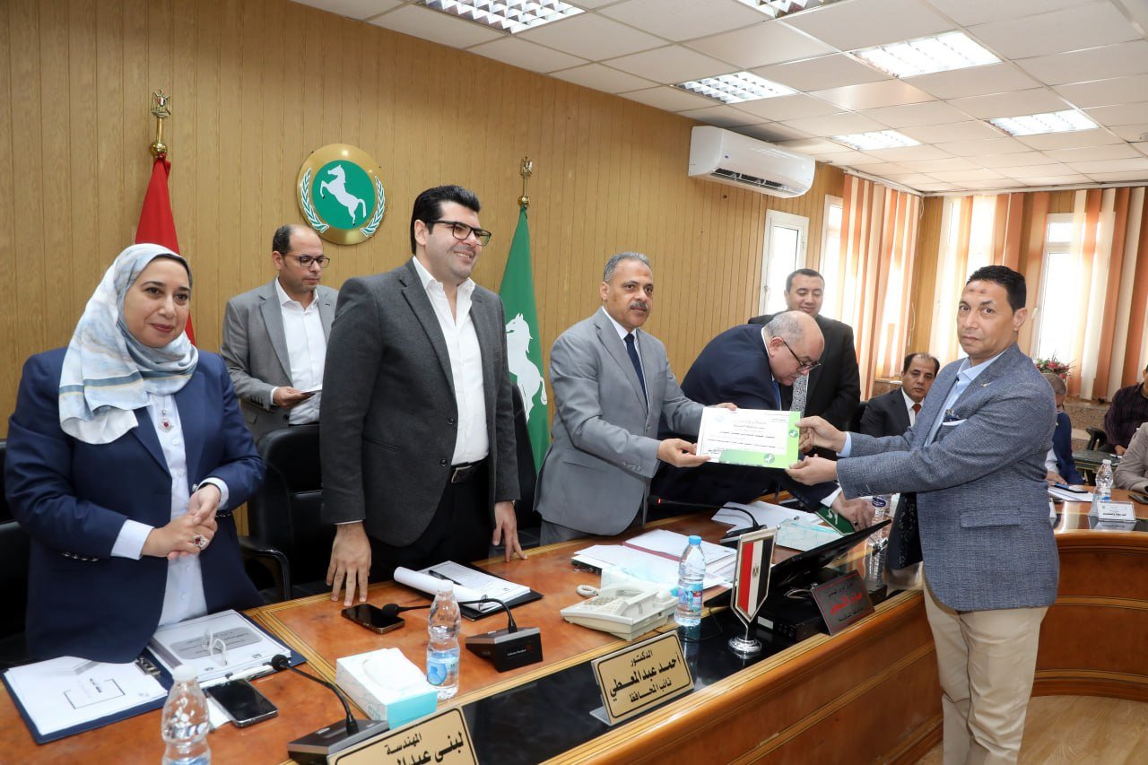 محافظ الشرقية يُهنئ رئيس الجمهورية بمناسبة الذكرى الـ٥٣ لإنتصارات أكتوبر المجيدة